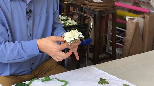 How To Make A Wrist Corsage смотреть онлайн