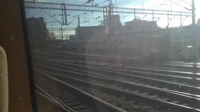 Приезжаем на вокзал в Стокгольме смотреть онлайн