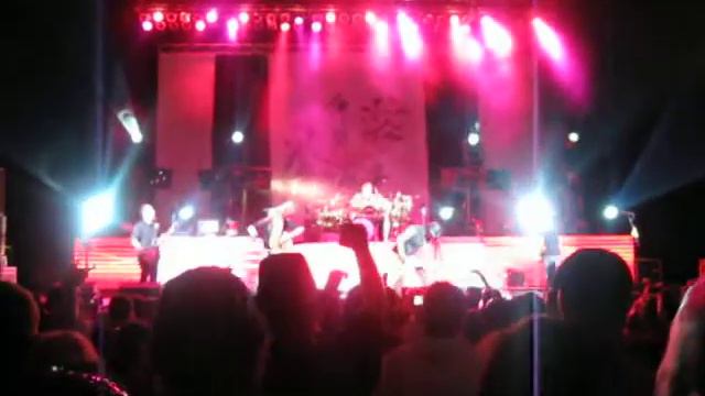 Three Days Grace w/ Eicca Toppinen(Apocalyptica) "I Dont Care" Mayday 5/29/2010 смотреть онлайн