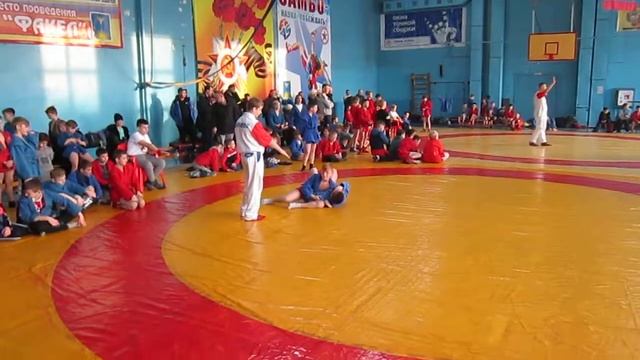 Новогодний турнир по самбо в в/к 36 кг Бой 1-ый смотреть онлайн