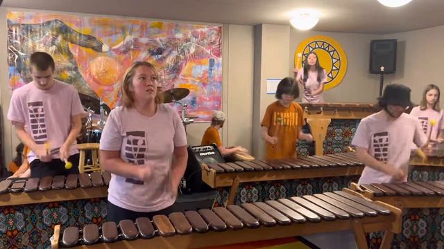 Kunaka plays 'Shamwari' смотреть онлайн