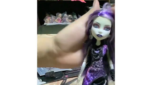 Unboxing: Monster High: Picture Day Spectra Vondergeist Doll l Ernest G. смотреть онлайн