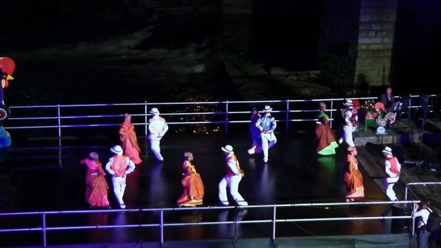 Martiniquese folk dance: Mazurka смотреть онлайн