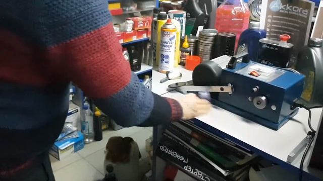 ТЕСТ МОТОРНОГО МАСЛА LIQUI MOLY VS AKKORA смотреть онлайн