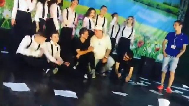 "ХАЙП-овый" фотосет смотреть онлайн