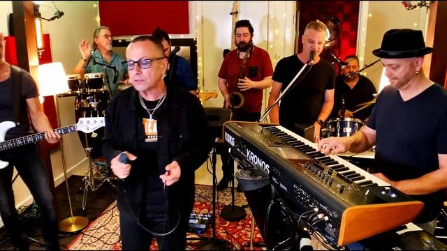 'CARIBBEAN QUEEN' (BILLY OCEAN) cover by HSCC.mp4 смотреть онлайн