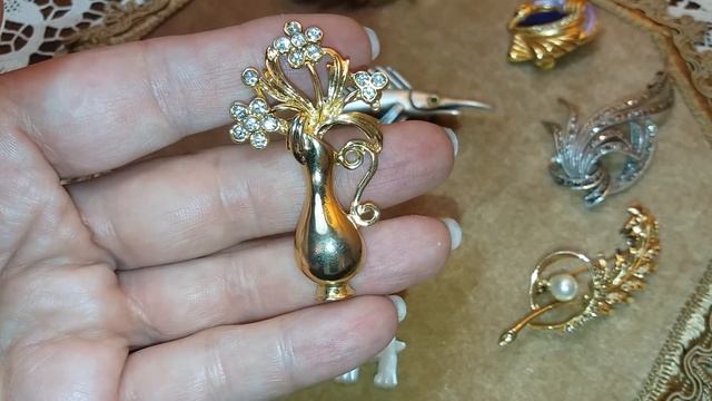 Старинное ирисовое стекло, бусы из люцита "Лунное сияние", украшения с урыльями бабочки морфо смотреть онлайн