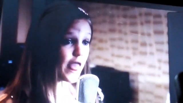 Обзор на две песни трооль время истекло и Ксения левчик её канал так и называется и приписывайте ! смотреть онлайн