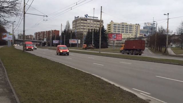 В Калининграде нормальные дороги, сравни с Омском! смотреть онлайн