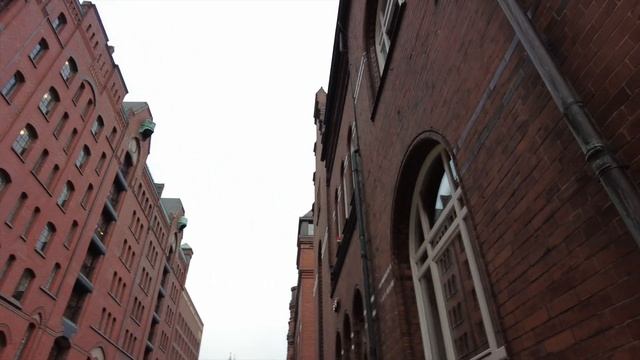 В отпуск в Европу. Гамбург за один день смотреть онлайн