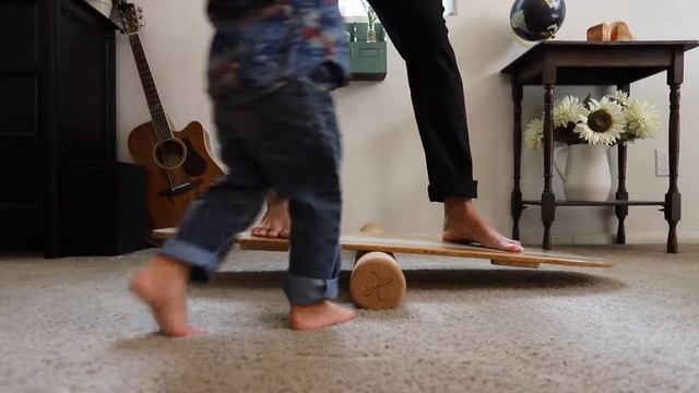 Ebb & Flo Surf Balance Board - Keeps the kids off the screens смотреть онлайн