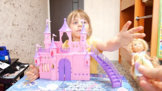 Волшебный замок с мини-куклой//Funville Sparkle Girlz. смотреть онлайн