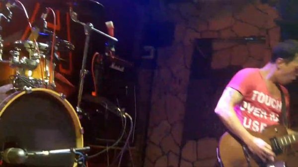 Черный плащ