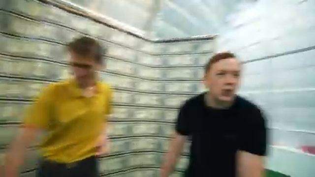 ЛАМБОРГИНИ или ТВОЯ ДЕВУШКА? Что ты ВЫБЕРЕШЬ?! смотреть онлайн