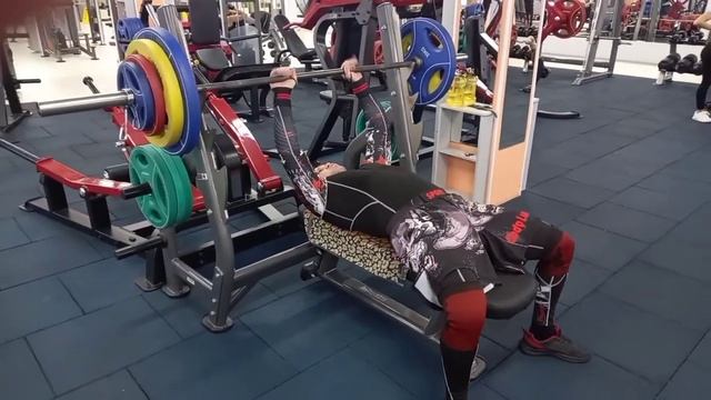 Жим узким хватом 105 кг. смотреть онлайн