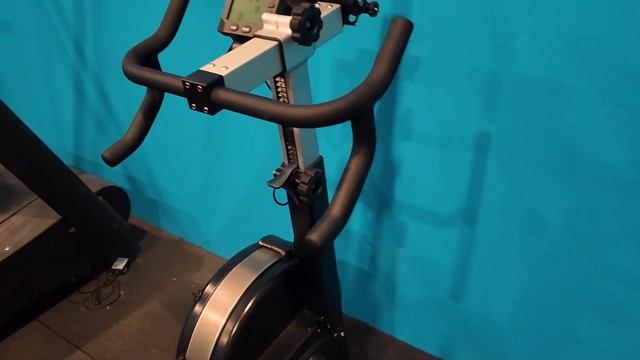 Concept 2 Bike Erg Review смотреть онлайн