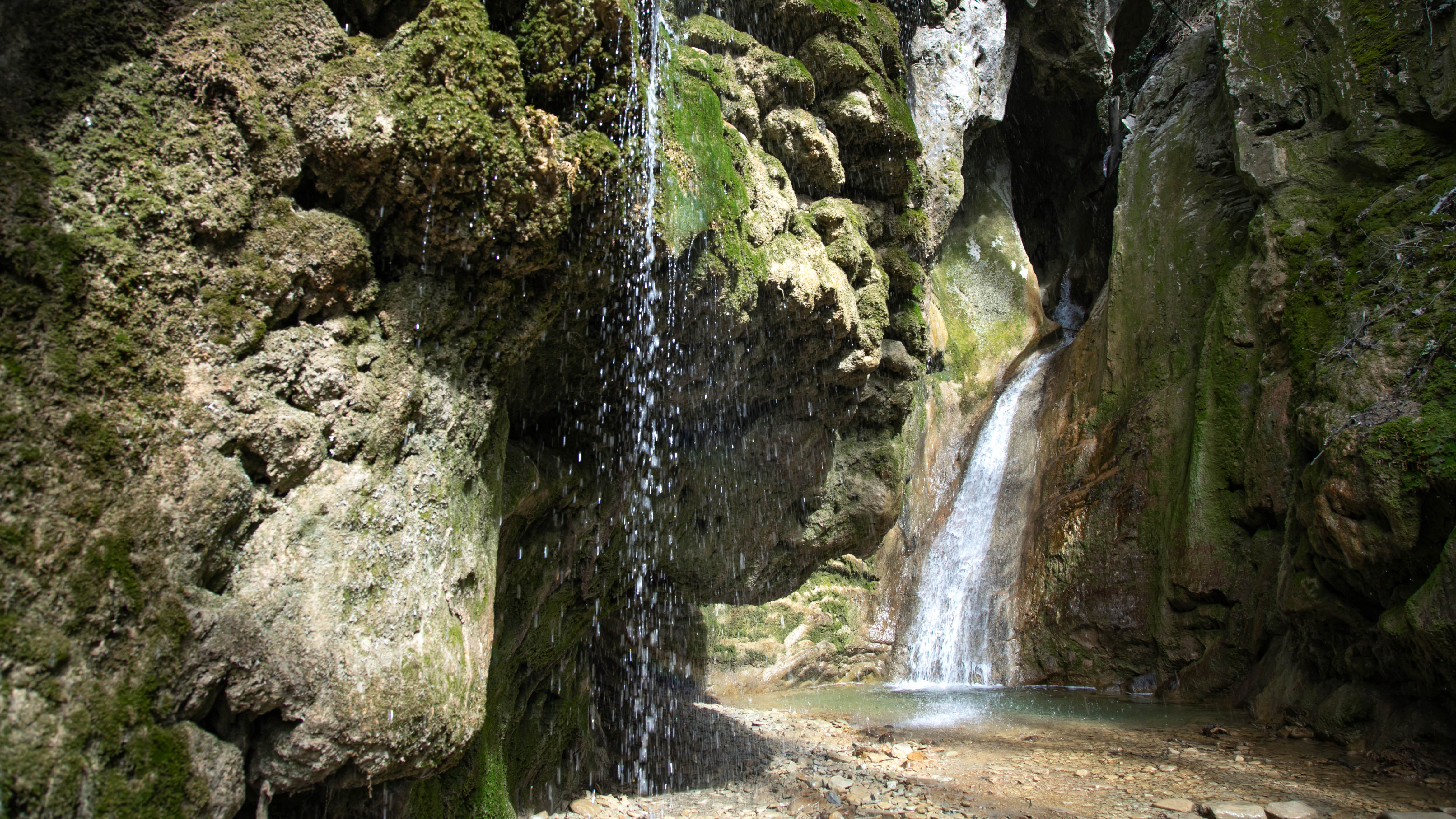 Грот Высоцкого – самый впечатляющий в каскаде Гебиусских водопадов смотреть онлайн
