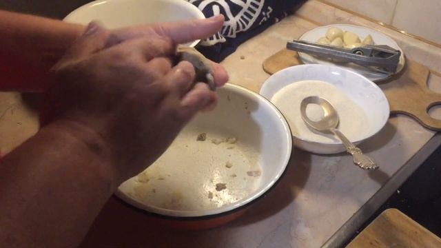 ВСЕСЕЗОННОЕ ТЕСТО на Леща , Плотву , Уклейку , Раков.Насадка на Кефаль. 3 рецепта в одном видео смотреть онлайн