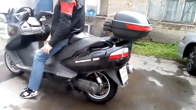 Жжём резину на Suzuki burgman 650 смотреть онлайн