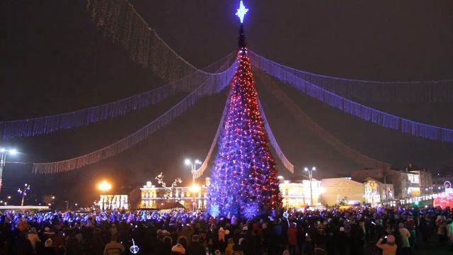 Новогодняя елка на площади Ленина в Гродно смотреть онлайн