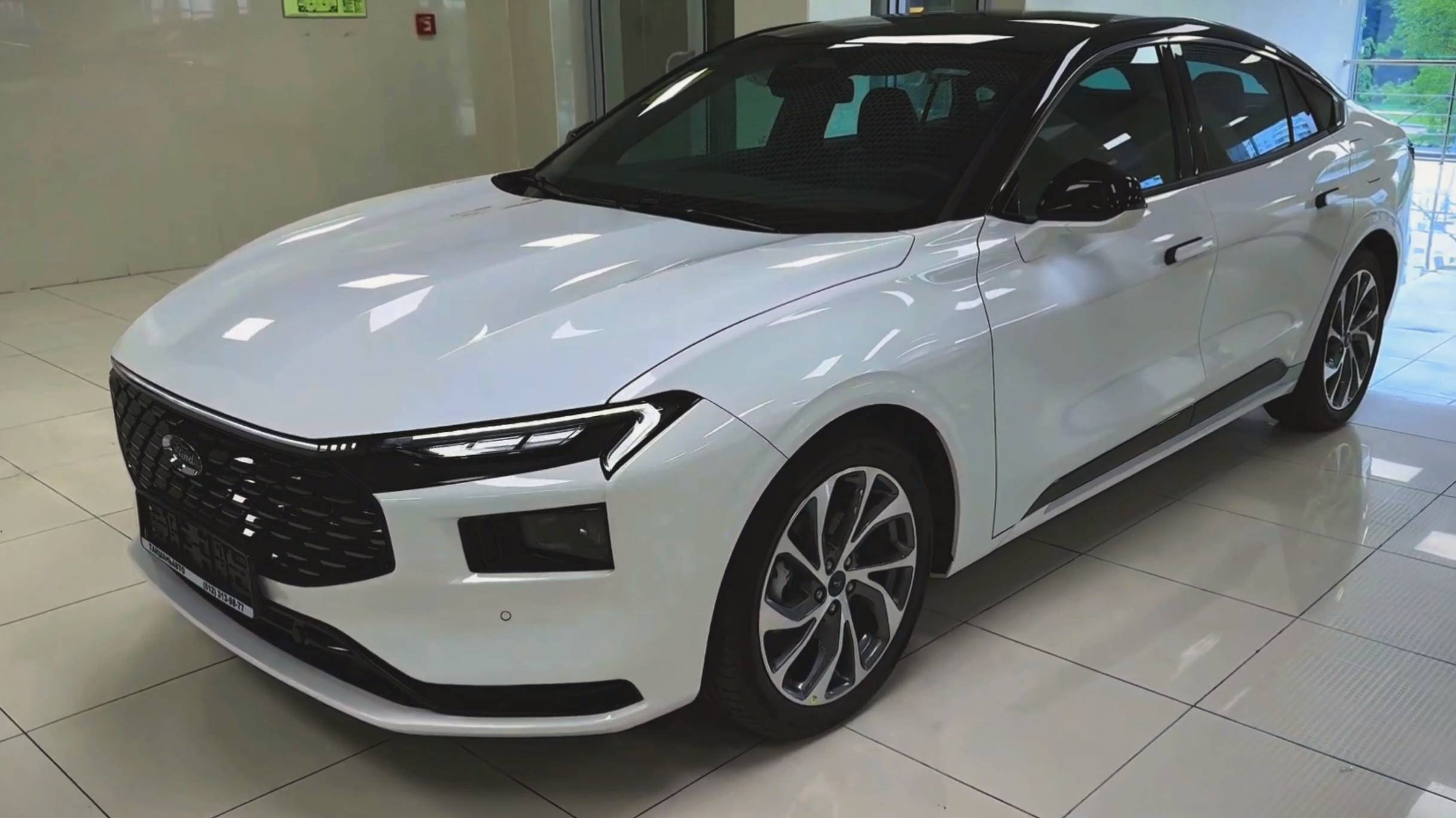 "Ford Mondeo 2024": Обзор экстерьера и интерьера смотреть онлайн