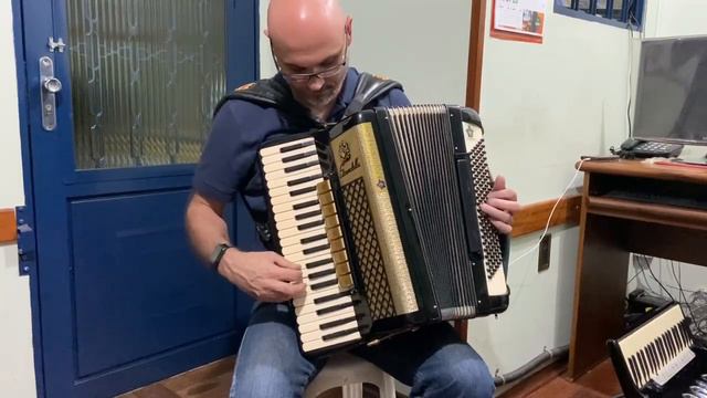 (VENDIDO) ACORDEON 120 BXS SCANDALLI SÉRIE OURO OITAVADA - MADE IN ITALY (Part. EGNO VESCHI) смотреть онлайн