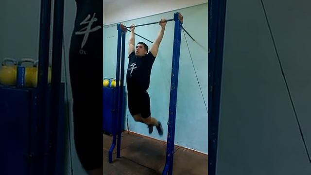 Подтягивания на турнику 45 раз, рывками в конце тренировке после гирь и штанги) смотреть онлайн
