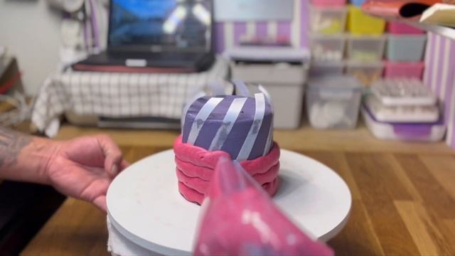 Ribbon Pull Cake смотреть онлайн
