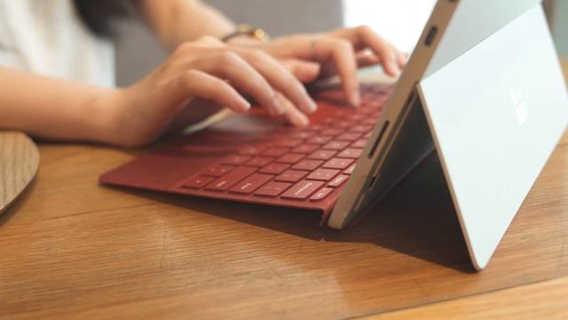 Nên chọn dòng Microsoft Surface nào? | Laptop 3, Pro 7, Go 2, Book 3, Pro X hay Laptop Go смотреть онлайн