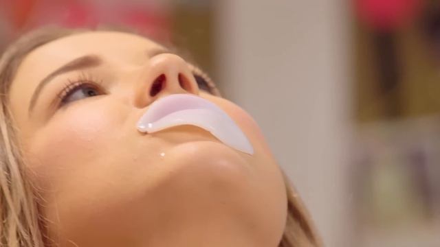 3 Ways to Plump Your Lips (Without Surgery) смотреть онлайн