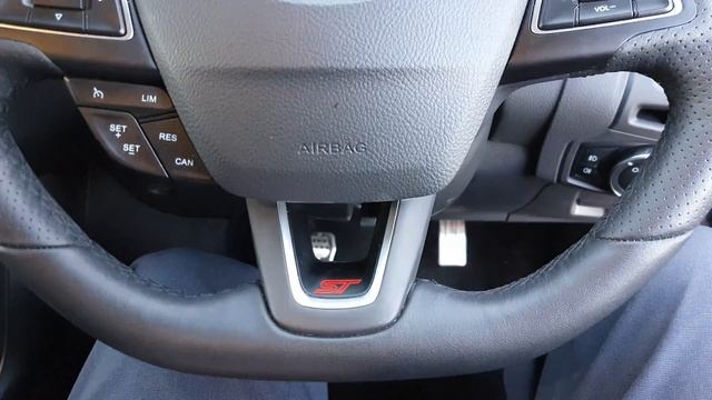 Used Ford Focus 2.0T EcoBoost ST-3 5dr Hatchback смотреть онлайн