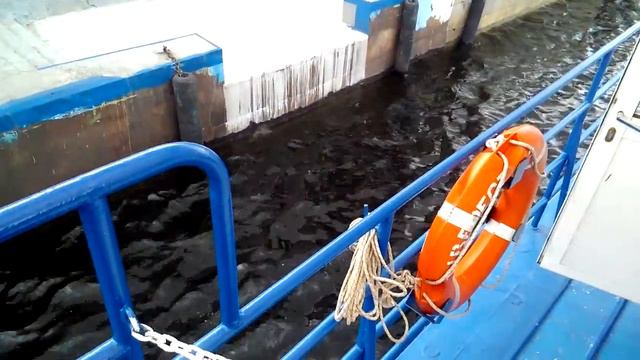 "Київський річний трамвай" Гирло Десни-швартування на причалі Почтова площа смотреть онлайн