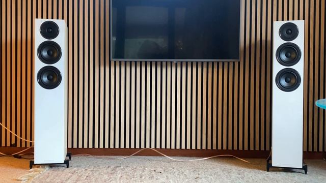 Wharfedale Diamond 12.3 - Music test смотреть онлайн