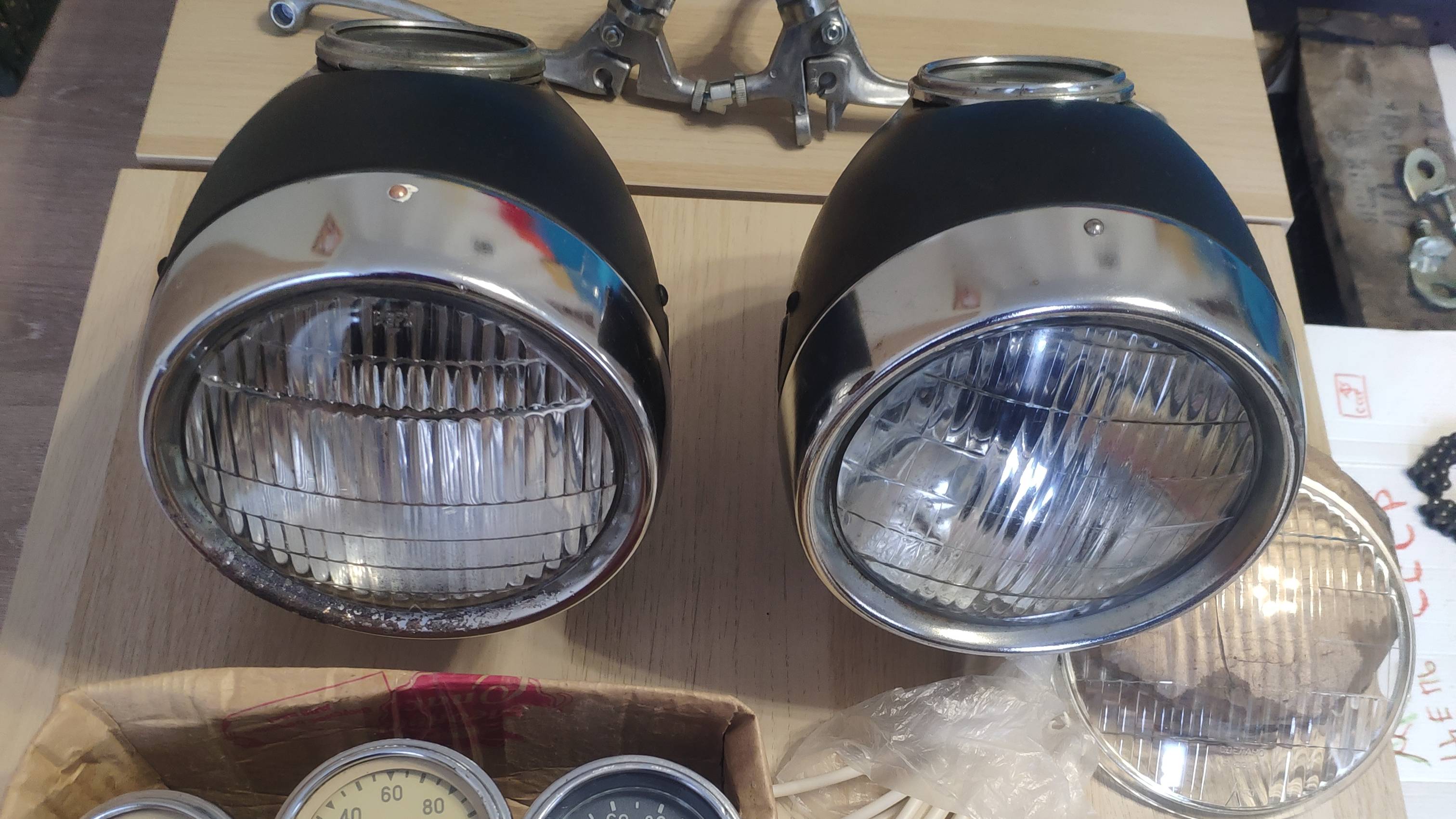 Фары и замки зажигания для Восход и другие запчасти смотреть онлайн