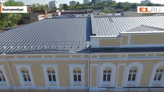 Оровайские казармы закрыли крышей: полет над масштабной реконструкцией