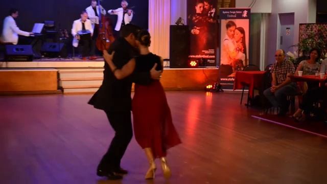 Gabriel Missé y Analia Centurion with Solo Tango Orquesta en STS Festival 2014 - Farewell Milonga смотреть онлайн