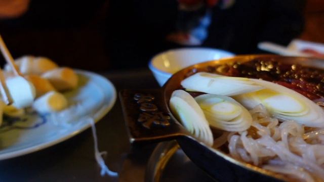 TOKYO - GUSHING UMAMI HORSE MEAT IN MORISHITA #JAPANTRAVELGUIDE смотреть онлайн