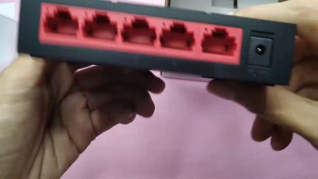 Mercusys 5-Port Gigabit Desktop Switch MS105G - Unboxing смотреть онлайн