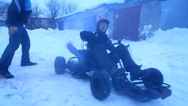 Картинг. Смотрим на каску :D смотреть онлайн