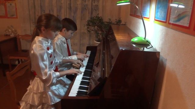 Спирчихина Ксения, Кочкин Святослав 11 лет с.Ивантеевка Саратовской области смотреть онлайн