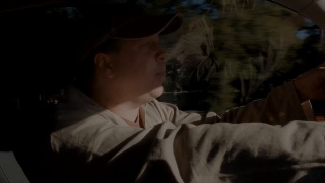 Охота на Гигантскую Йлку на Рождество! Игрушки-динозавры и украшения с Сантой | Ти-рексы смотреть онлайн