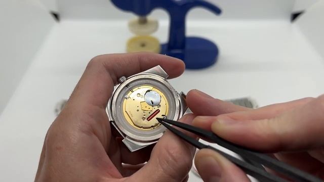 Tissot PRX Battery Replacement | How To Replace The Watch Battery On A Tissot PRX