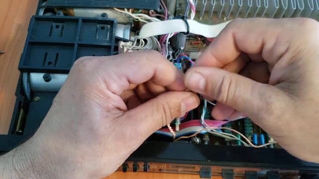 ВЕГА 50У-122С Срабатывает защита при подключении наушников. смотреть онлайн