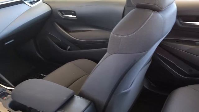 Toyota Corolla LE Sedan Black Sand Pearl смотреть онлайн