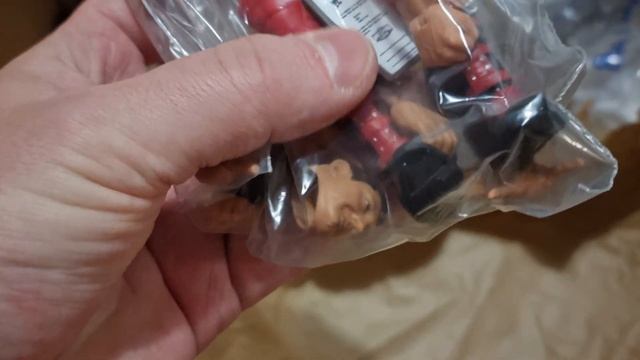 распаковка с eBay . много интересного и редкого #обзор #посылка #распаковка #рестлинг #wwe смотреть онлайн