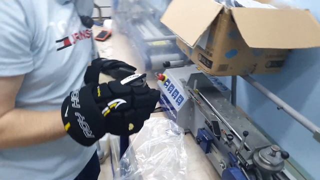 Хоккейные перчатки с Алиэкспресс смотреть онлайн
