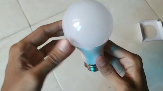 UMBOKSING BARDI SMART LIGHT 12W RGBWW смотреть онлайн