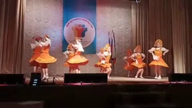 "Калинка", танцевальный коллектив "Карусель" смотреть онлайн