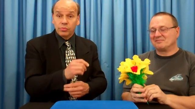Sleeve Bouquets- How To Pull Flowers Out of Your Sleeve - MagicTricks.com смотреть онлайн