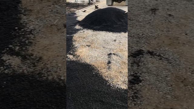 Укладка асфальта  Асфальтирование  частных дворов. дорог  тротуаров площадок  ?  8-988-100-99-66